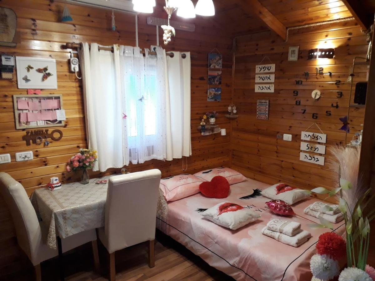 Happiness Zimmer צימר האושר - גם לציבור הדתי Apartment Nahariya Ngoại thất bức ảnh